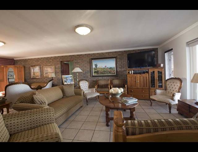 11 BEDROOM HOUSE FOR SALE IN DANA BAY